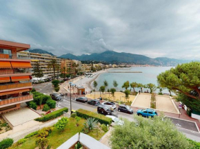 Studio spacieux avec terrasse face mer et coin nuit, proche plages et commerces, à 10 min de Monaco - FR-1-196-337